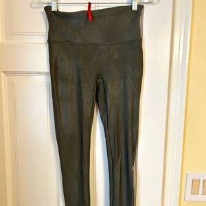 Spanx Faux Leather/Suede Leggings in Olive Green - Size Medium